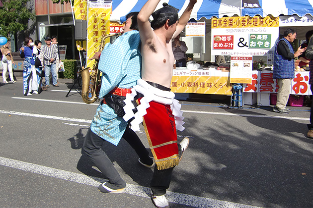 ちんどんや03